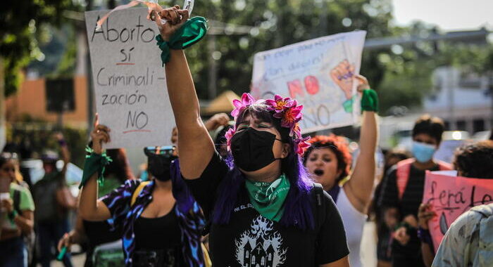 Messico: la Corte suprema depenalizza l’aborto in tutto il Paese