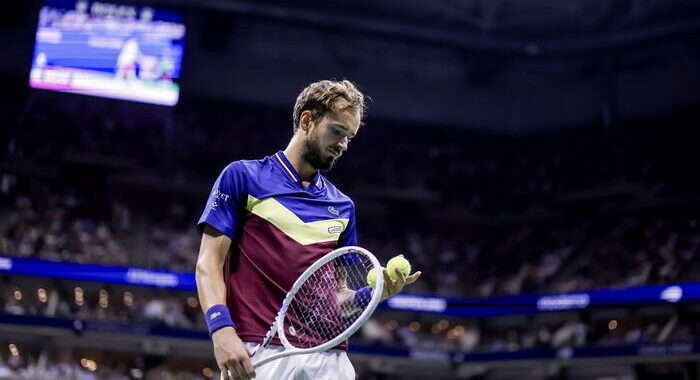 Us Open, Medvedev batte Alcaraz e vola in finale