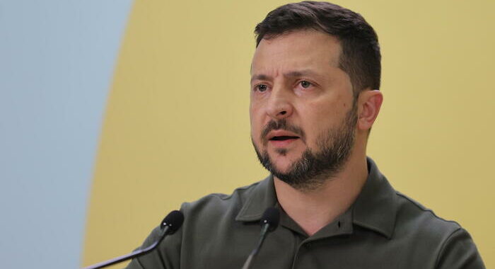 Zelensky, ‘oggi gabinetto di guerra sulla linea del fronte’