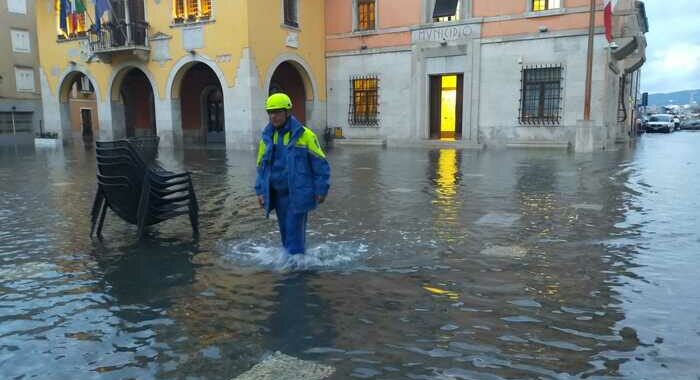 Alta marea, Muggia (Trieste) sommersa da 15 cm di acqua