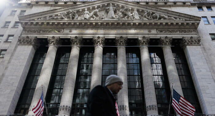 Apertura Wall Street, Dj -0,13%, Nasdaq +0,92%