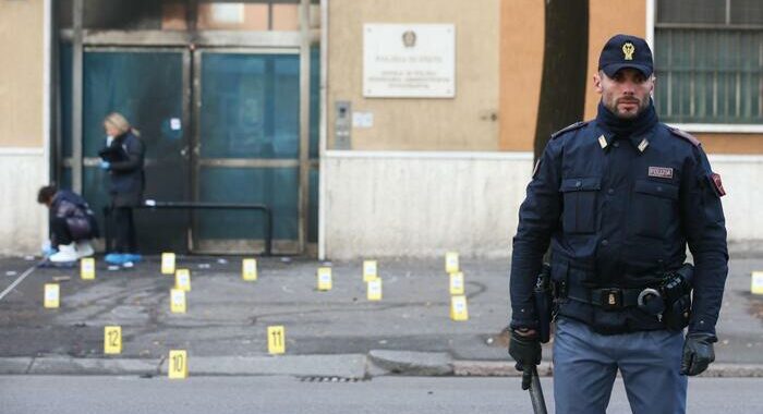 Bomba contro Scuola di Polizia, un arresto 7 anni dopo