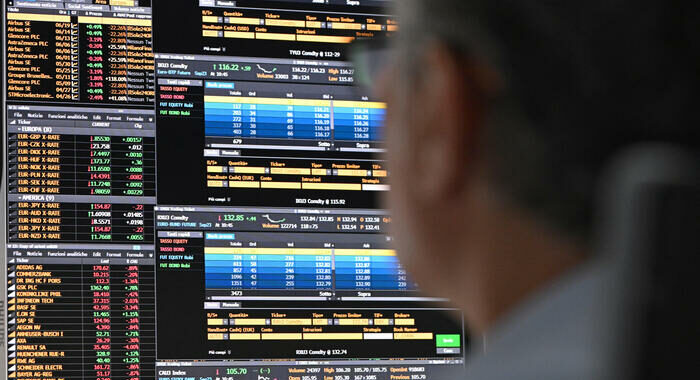 Borsa: Milano apre in calo, Ftse Mib -0,6%