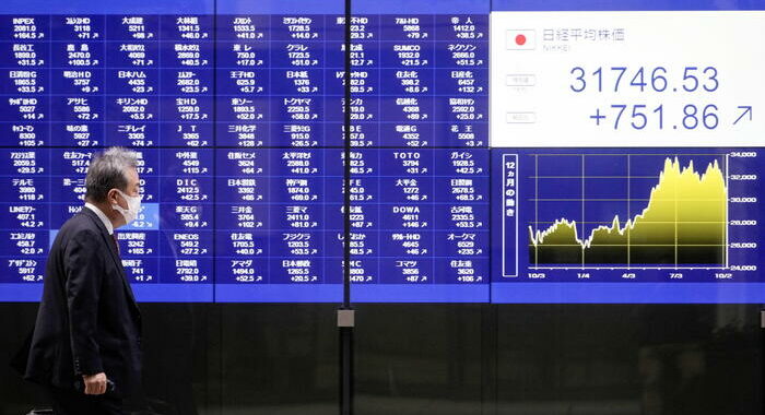 Borsa: Tokyo, apertura in netto calo (-1,39%)