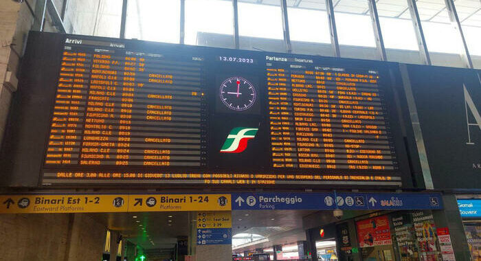 Circolazione treni fortemente rallentata a Roma