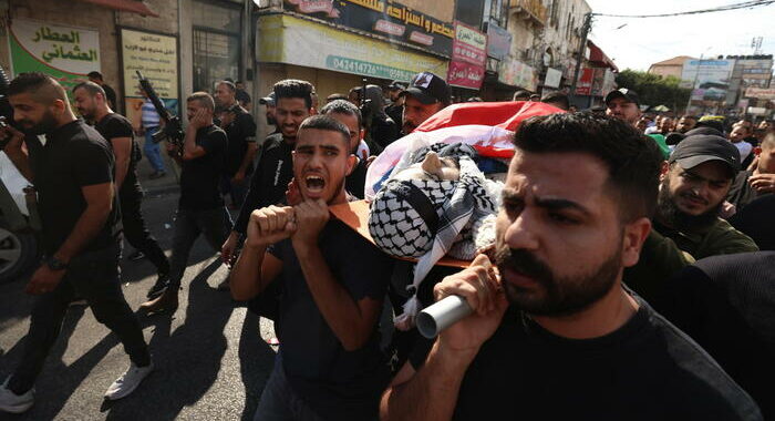 Hamas, ‘a Gaza 8.306 morti, 3.457 sono minori’