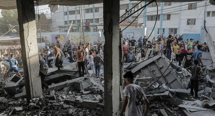 Hamas, oltre 50 morti per raid notturni di Israele a Gaza