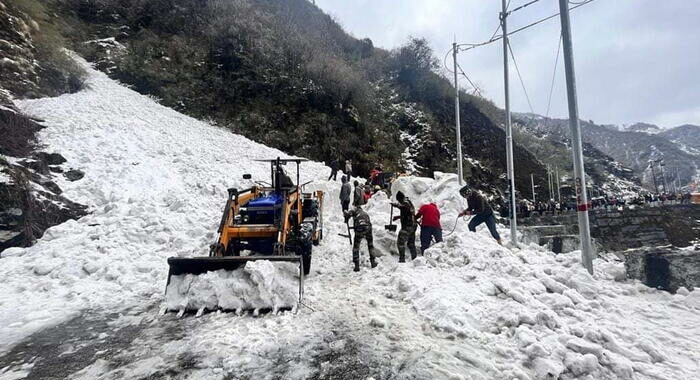 India: inondazioni nel Sikkim, almeno 10 morti e 82 dispersi