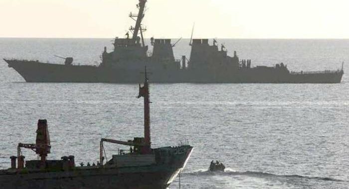 Media, nave Usa nel Mar Rosso abbatte 3 missili da Yemen