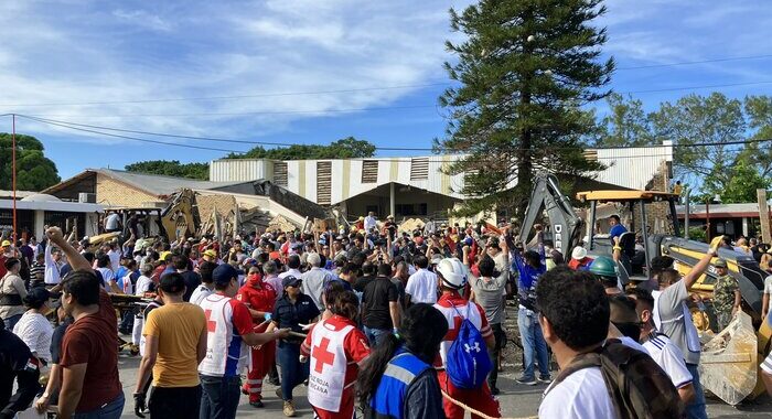 Messico, tre morti per il crollo del tetto di una chiesa