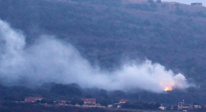 Razzo su città egiziana di confine, cinque feriti