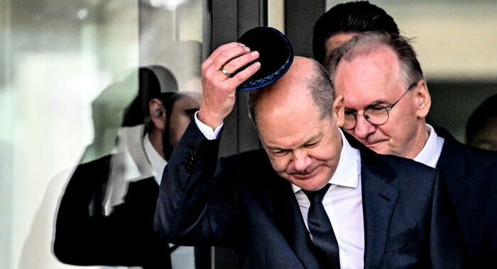 Scholz, tolleranza zero per l’antisemitismo in Germania