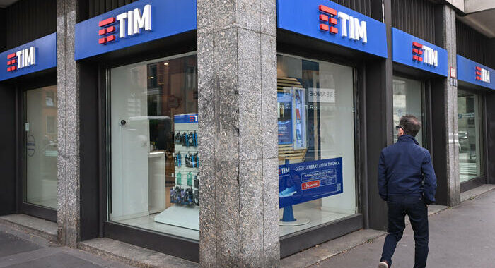 Tim, pesante in Borsa -2% in attesa cda su Netco