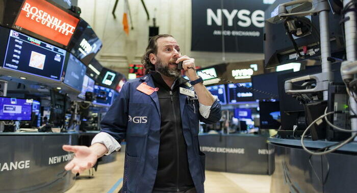 Wall Street accelera, Dj +1,01%, Nasdaq +1,22%