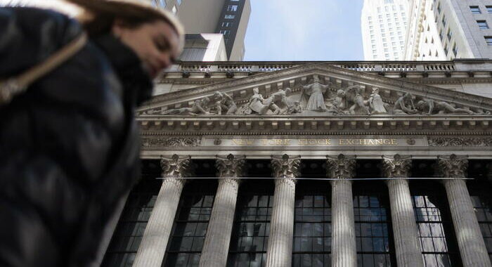 Wall Street apre in rialzo, Dj +0,79%, Nasdaq +0,72%