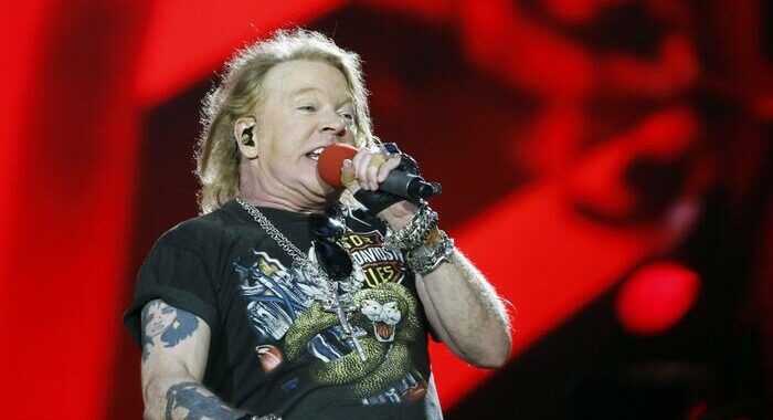 Axl Rose denunciato per aggressione sessuale