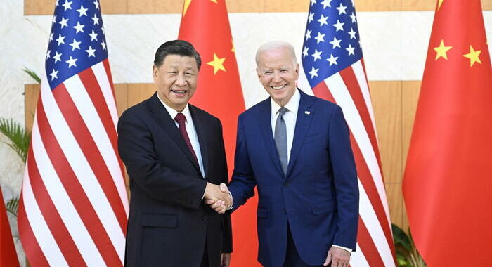 Biden, ‘la Cina sotto Xi ha problemi reali’