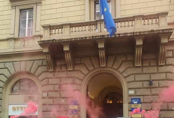 Blitz pro Palestina dei centri sociali in uffici Ue Roma