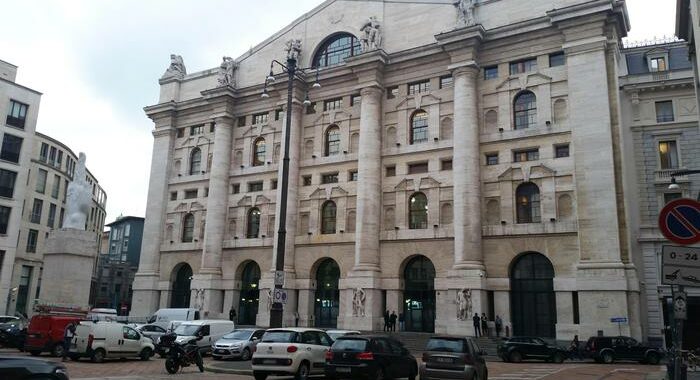 Borsa: Milano chiude in calo dello 0,31%