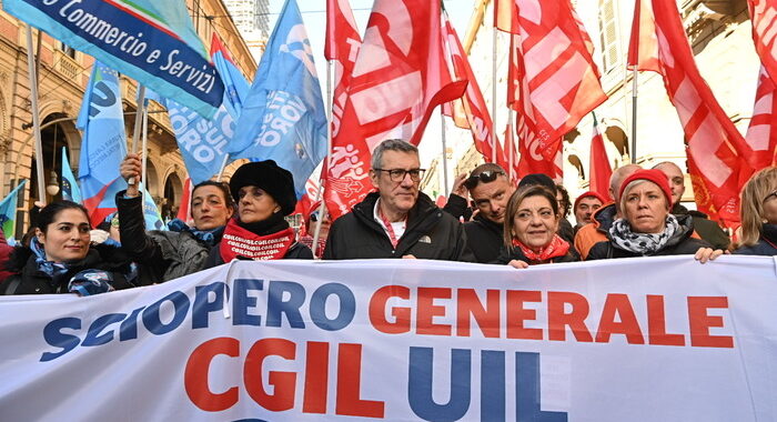 Cgil e Uil in piazza, ‘governo ascolti, troppi nodi irrisolti’