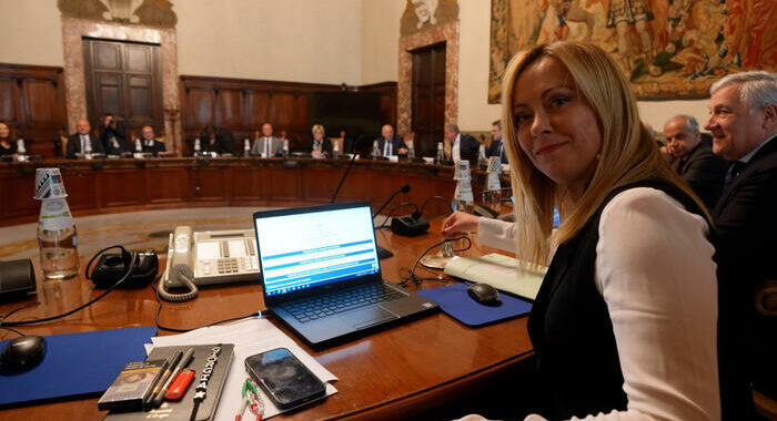 Ddl lavoro in Parlamento dopo 6 mesi, ok Cdm il primo maggio