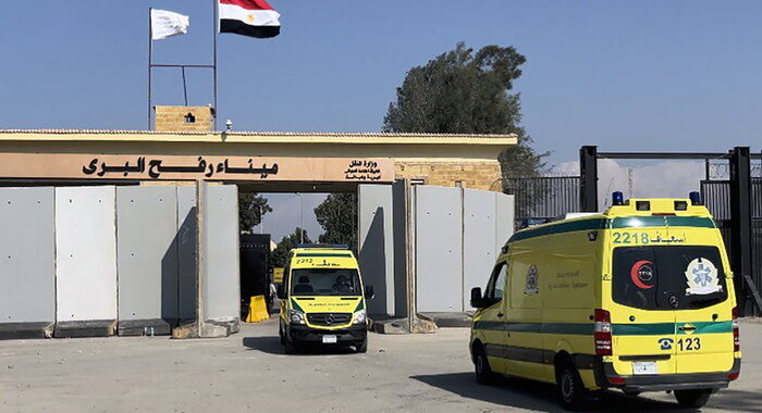 Domani riapre il valico di Rafah per gli stranieri