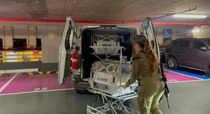 Esercito israeliano invia incubatrici all’ospedale Shifa