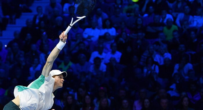 Impresa Sinner, batte Medvedev ed è in finale Atp Finals