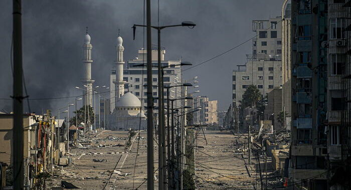 Israele, ‘siamo dentro Gaza City, è circondata’