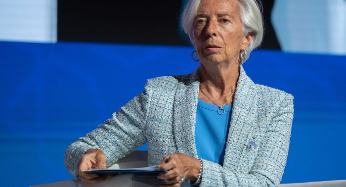 Lagarde, ‘con nuovi shock dovremo riconsiderare i tassi’