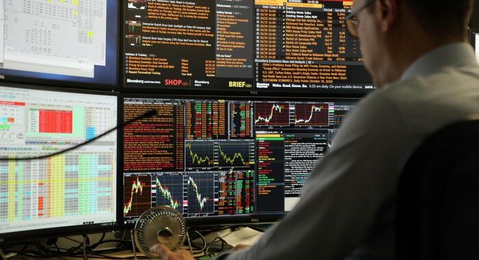 Lo spread tra Btp e Bund risale e tocca i 172 punti