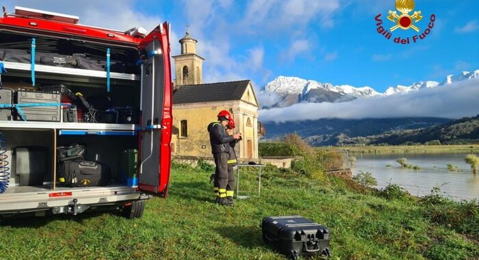 Maltempo: proseguono ricerche del vigile del fuoco disperso