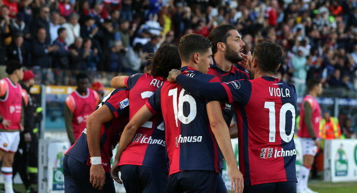 Serie A: Cagliari-Genoa 2-1