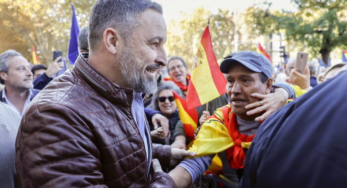 Spagna: in 170mila con Pp e Vox in piazza a Madrid