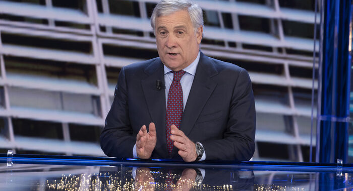 Tajani, in centri Albania non più di 3mila migranti