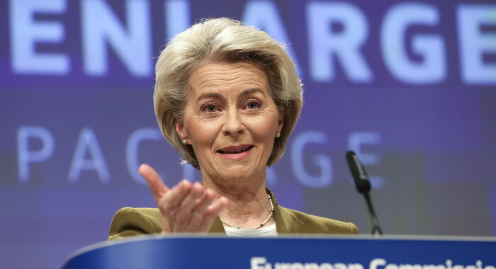 Von der Leyen lancia Alleanza globale contro i trafficanti