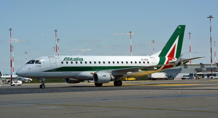 Alitalia: sindacati, raggiunto accordo su esodo volontario