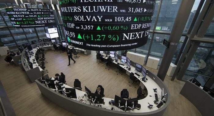 Borsa: Europa debole in apertura, Parigi -0,17%, Londra -0,39%