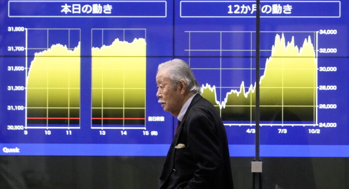 Borsa: l’Asia debole, Tokyo scende dopo corsa della vigilia