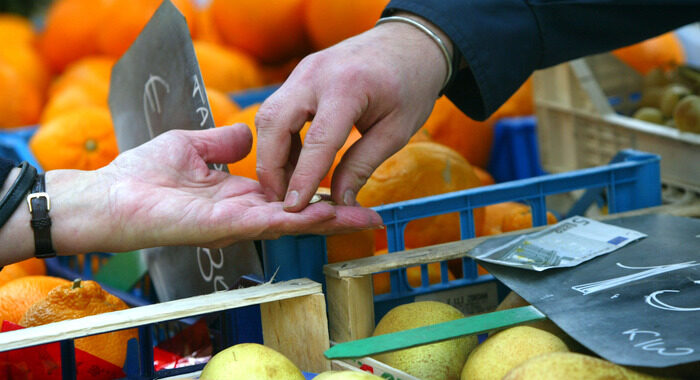 Confcommercio, ‘a dicembre crescita zero per il Pil’