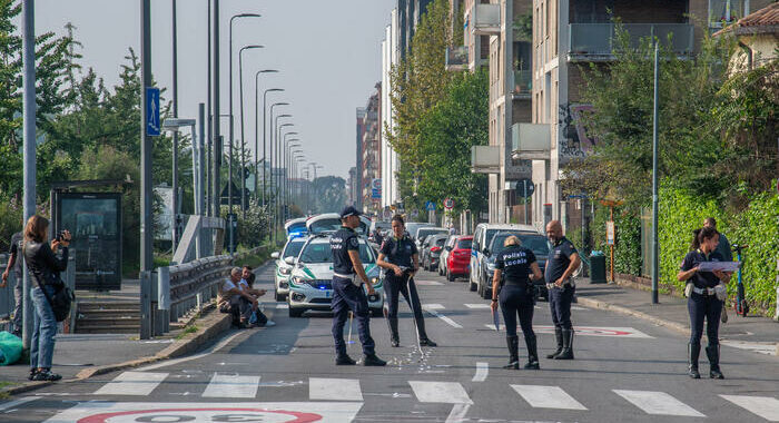 Coppia investita da auto a Roma, muore 74enne