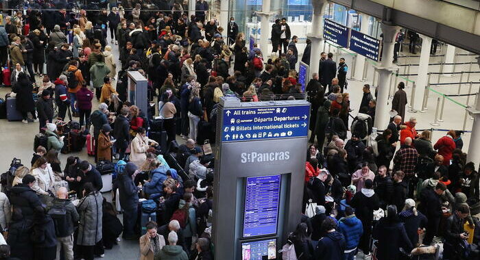 Eurostar cancella tutti i treni da e per Londra