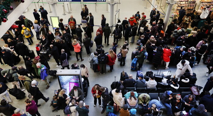 Eurostar, domani tornano operativi i treni da e per Londra