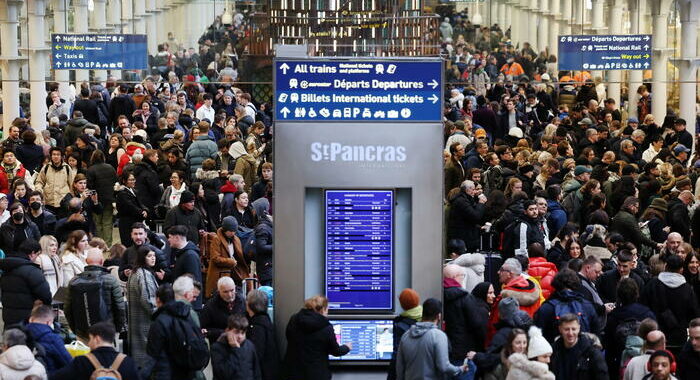 Eurostar, ripreso il traffico ferroviario ma previsti ritardi