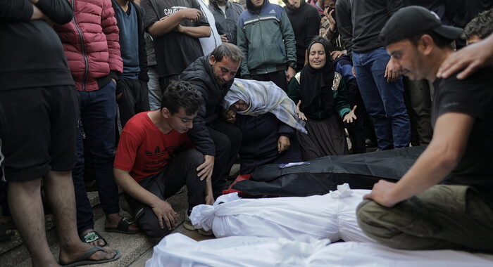 Hamas, ‘il bilancio a Gaza sale a 21.110 morti’