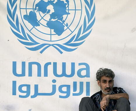 Israele, ‘armi dentro peluche e borse dell’Unrwa a scuola’