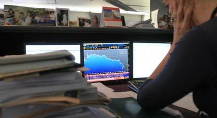 Lo spread Btp-Bund si allarga e chiude sopra i 176 punti