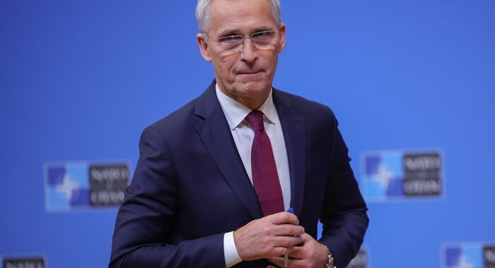 Stoltenberg, ‘prepararsi anche a cattive notizie dall’Ucraina’