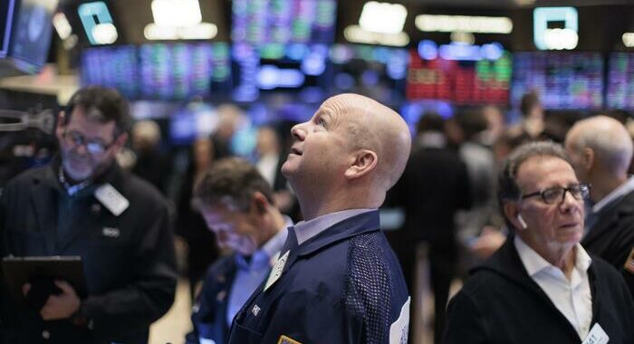 Wall Street apre positiva, Dj +0,25%, Nasdaq +0,74%