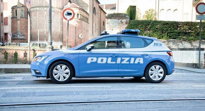 Aggressione e botte a una 13enne, denunciate due ragazzine